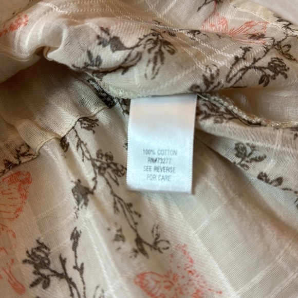 Button down sheer blouse with butterfly print - Picture 7 of 10